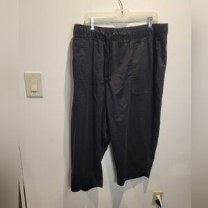 Lane bryant size 26 black drawstring pullon wide leg capri